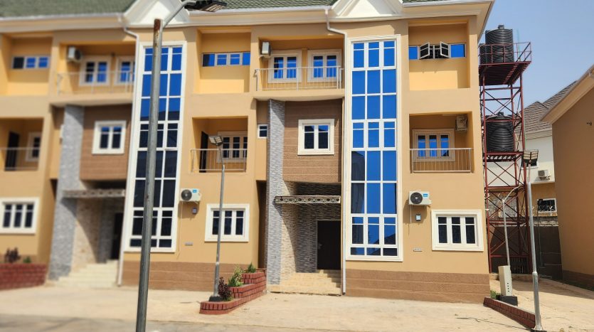 Newly furnished 4 Bedroom Flat Duplex at Maitama